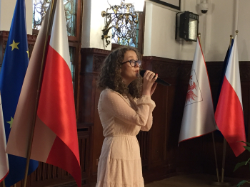 Występ wychowanki Młodzieżowego Domu Kultury w Słupsku - Kaliny Marczuk.